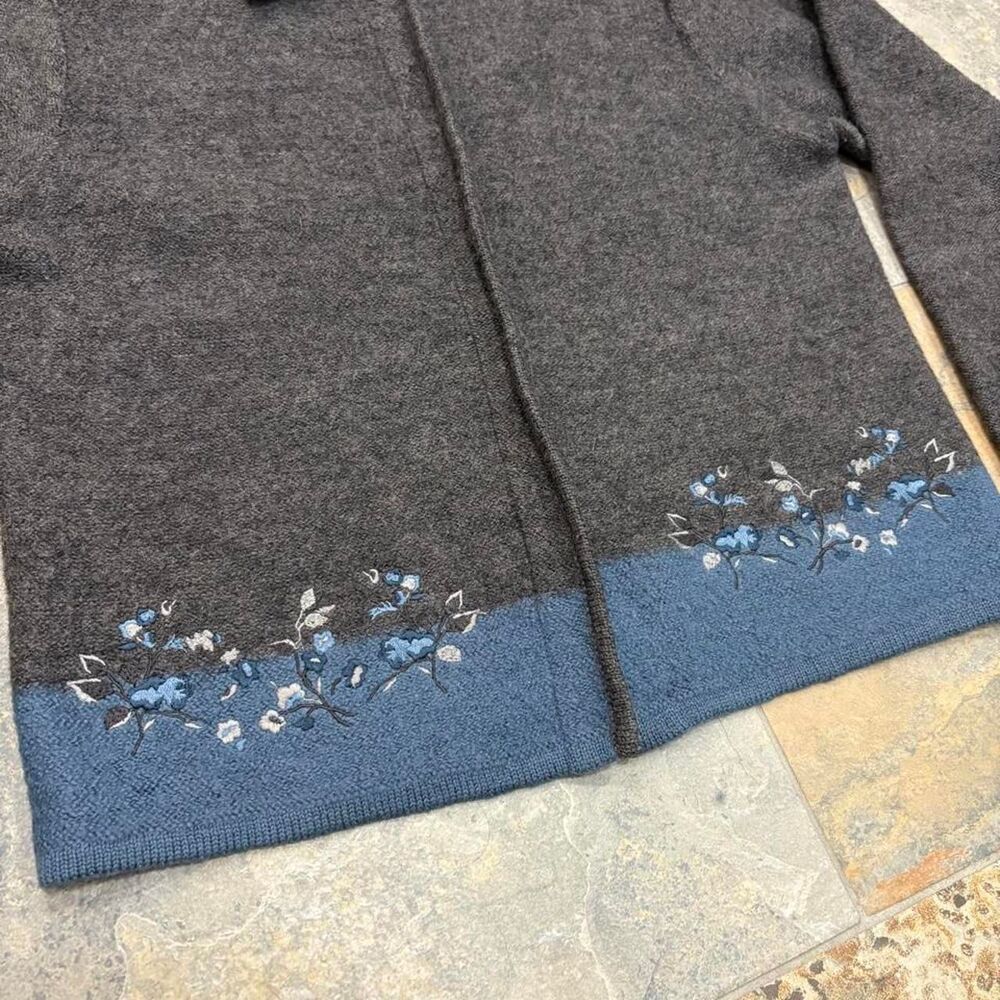 Pendleton Women's Grey and Black Cardigan - Picture 3 of 8